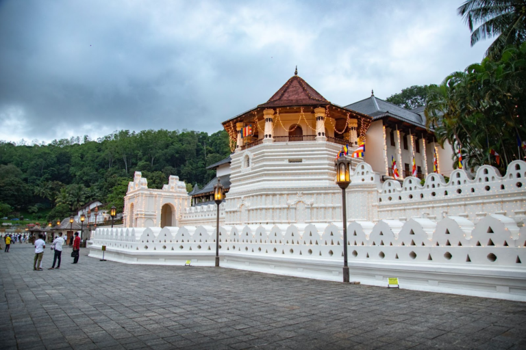 Kandy – The Temple of the Tooth