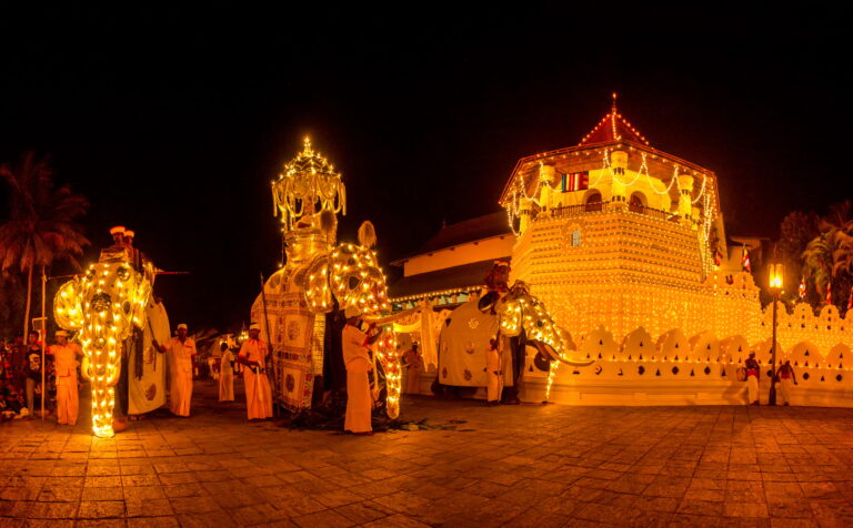Esela Perahara: Sri Lanka Esala perahera